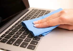 Vệ Sinh máy Laptop & Macbook