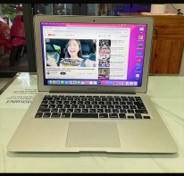 Macbook Air 2017 A1466 I5 / 8GB / 128GB / HD+