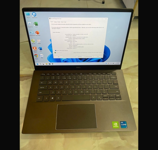 Dell Vostro 5402 i5-1135G7 / 8GB / 256GB / MX330 / 14 FHD