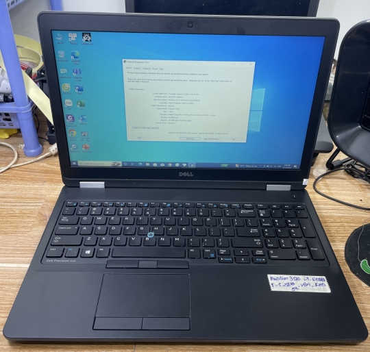 Dell Precision 3520 i5-7300HQ/8G/256GB/VGA/15.6 FHD