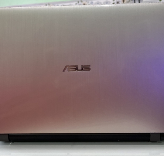 Asus X507 i5-8250U/8GB/240GB/15.6 FHD/ VGA