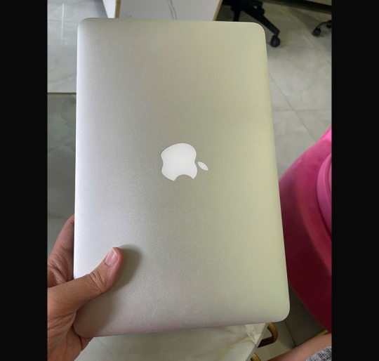 Macbook Air 2015 A1465 i5 / 4GB / 256GB / 11 HD