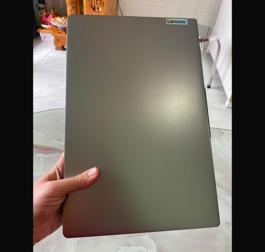 Lenovo Ideapad Slim 3 15IAH8 i5-12450H/16GB/512GB/15.6 FHD