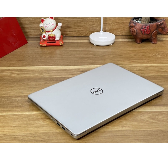 Dell Inspiron 5370 i5-8250U/8G/256G/13.3 FHD