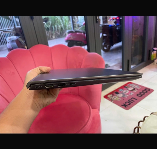 Dell Vostro 5402 i5-1135G7 / 8GB / 256GB / MX330 / 14 FHD