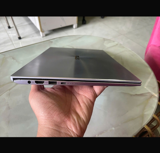 Asus Zenbook UX431 I5-10210U/8GB/256GB/14 FHD