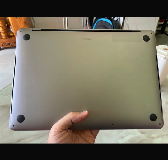 Macbook Pro 2019 A1989 I7 / 16GB / 512GB / 13.3
