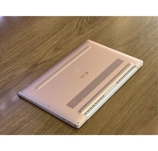 DELL XPS 9370 (TRẮNG - HỒNG) I5-8350U/8G/256G/13.3 FHD