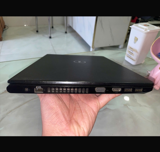 Dell Vostro 3478 i5-8250U/8GB/240GB/VGA AMD 2GB/14 HD