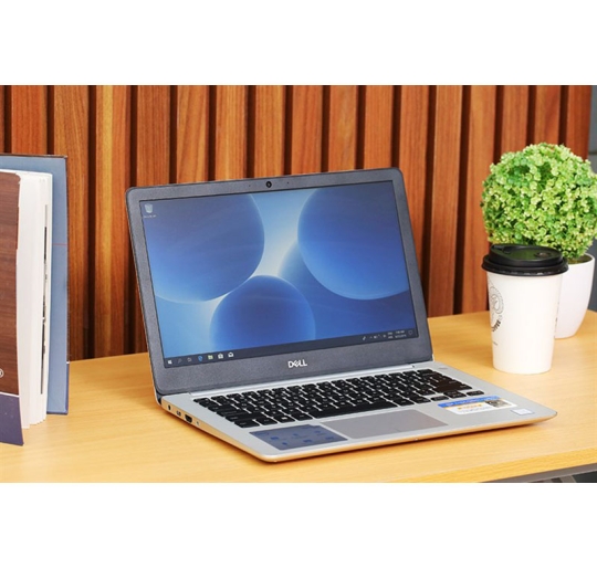Dell Inspiron 5370 i5-8250U/8G/256G/13.3 FHD