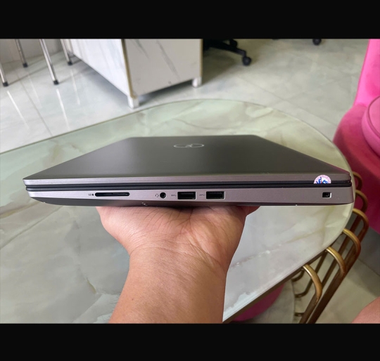 Dell Precision 7560 i7-11850H/16GB/512GB/T1200/15.6 FHD