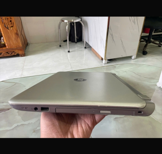 HP NoteBook 15-K0 i7-4510U / 8GB / 250GB / Nvidia 840M 2GB / 15.6 FHD