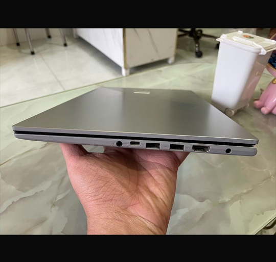 Asus Vivobook 15 X1505VA I5-13500H/16GB/512GB/15.6 OLED FHD