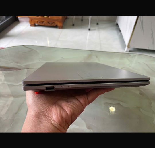 Asus Vivobook E1404FA Ryzen 5 7520U/16GB/512GB/14 FHD