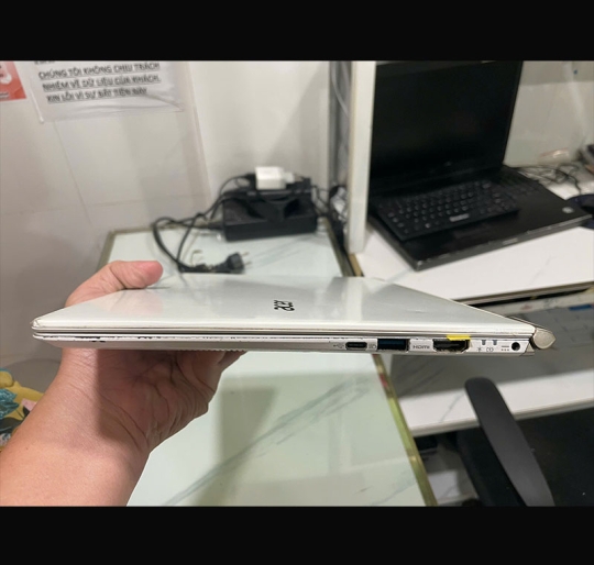 Acer Swift 5 SF514-51 i5-7200U/8GB/256GB/14 FHD