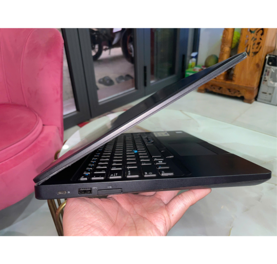 Dell Latitude 5580 i5-7300HQ/8G/240G/MX150/15.6 HD