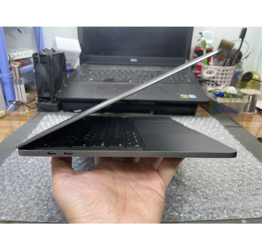 Macbook Pro 13 inch M1 Ram 8G SSD 256GB FHD