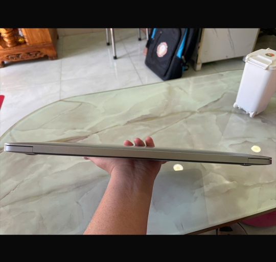 Macbook Pro 2019 A1989 I7 / 16GB / 512GB / 13.3